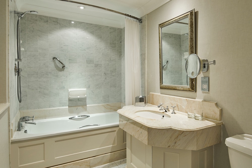Junior Suite, 1 Bedroom - Photo 4