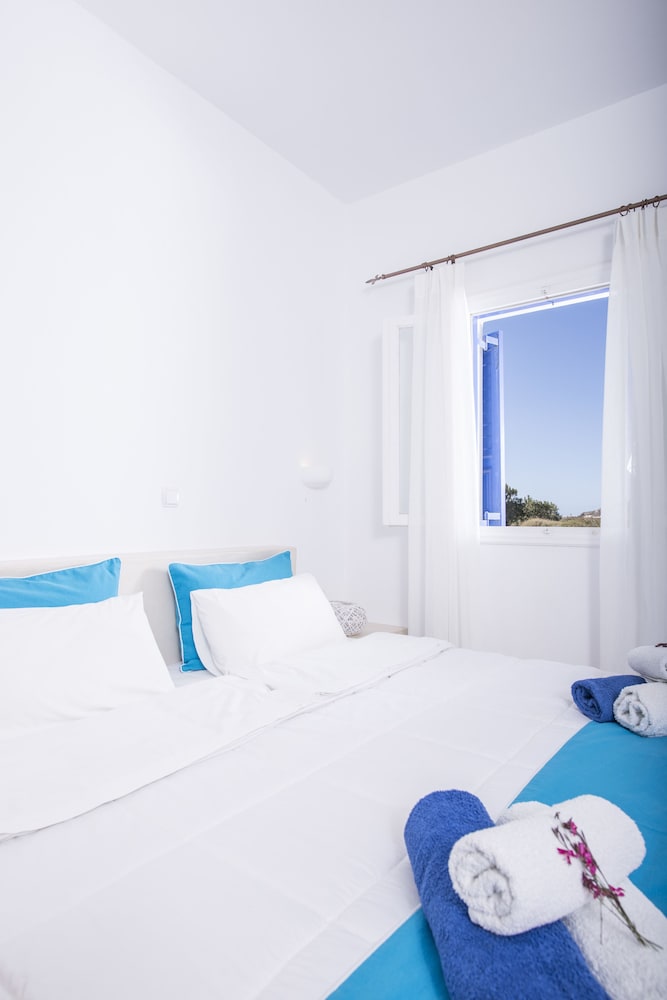 Family Duplex, 2 Bedrooms, Pool View - Photo 10