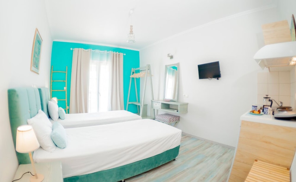 Deluxe Double or Twin Room photo 1