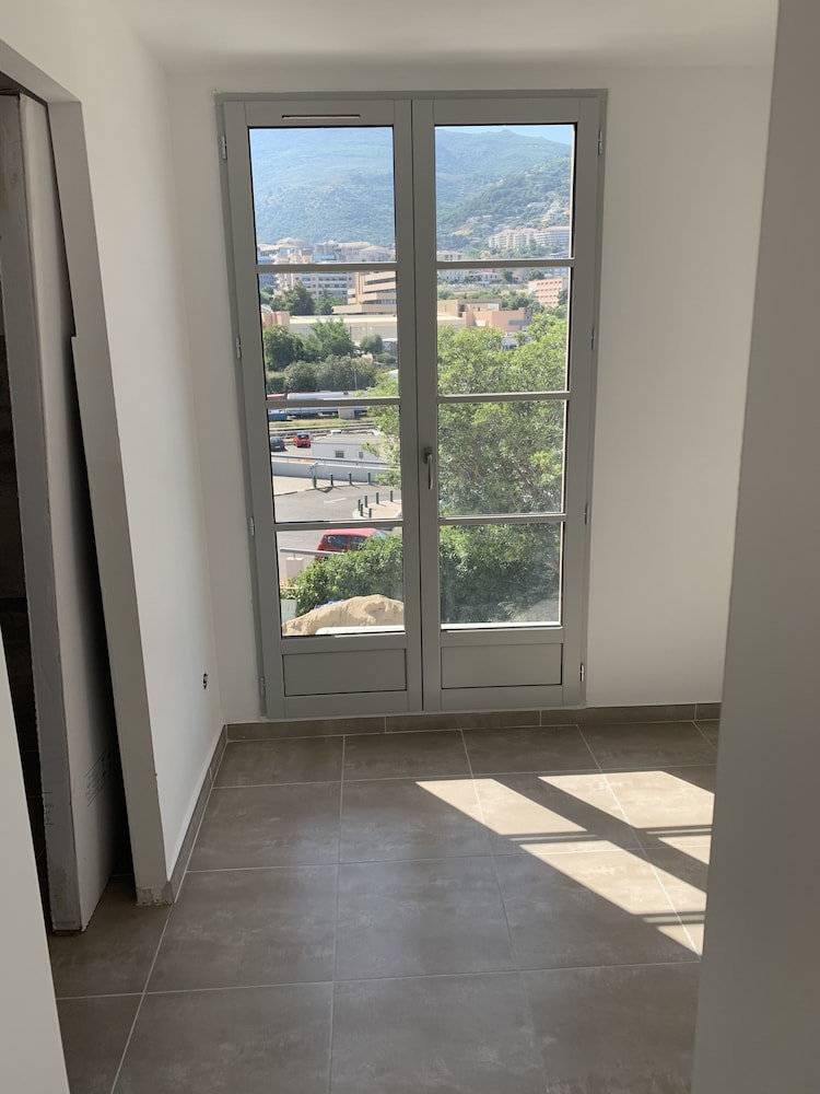 Standard Double Room - Photo 8