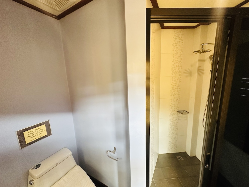 Deluxe Twin Room - Photo 6