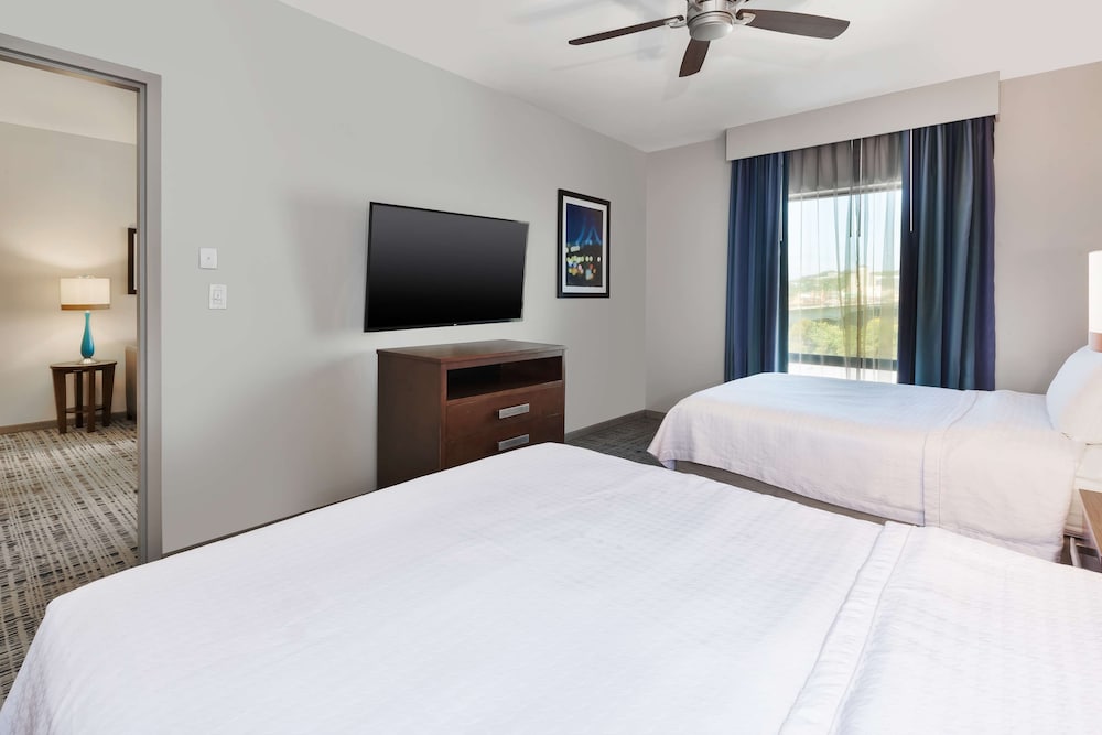 Premium Deluxe Suite, 1 Bedroom, 2 Queen Beds photo 2