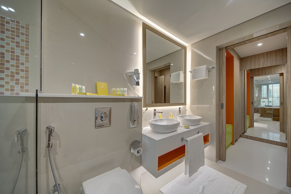 Executive Suite, 1 King Bed photo 2