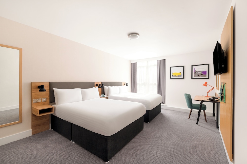 Premium Room, 2 Double Beds - Photo 7