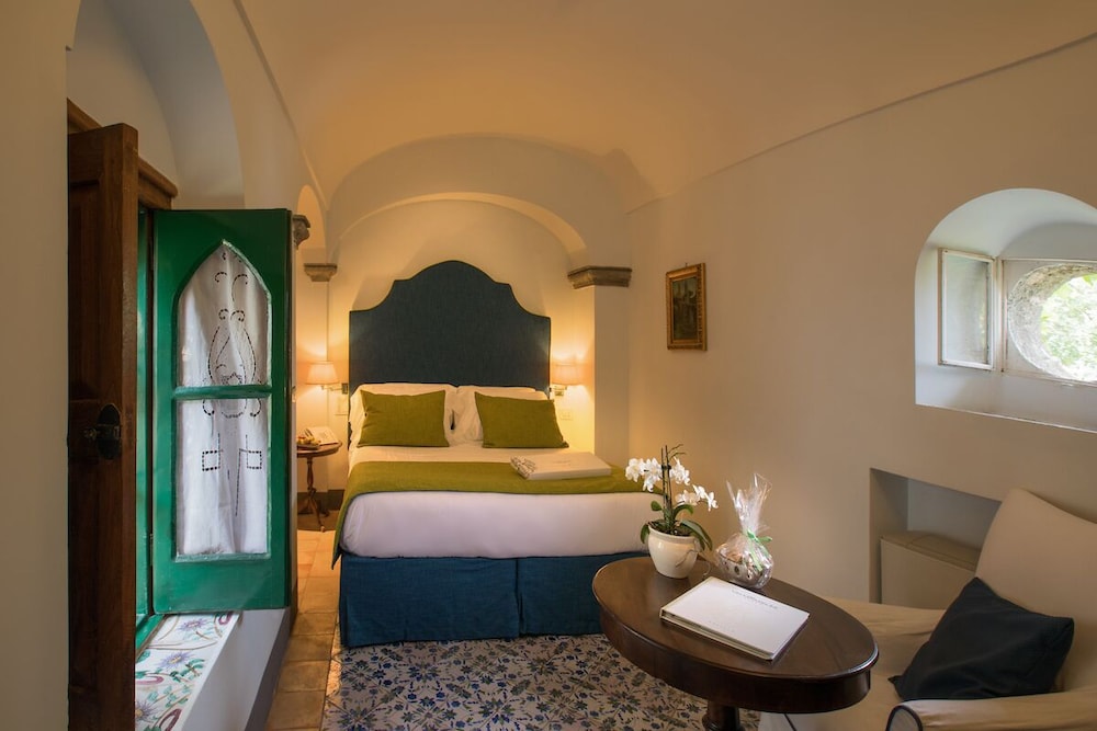 Classic Double Room, Courtyard View photo 1