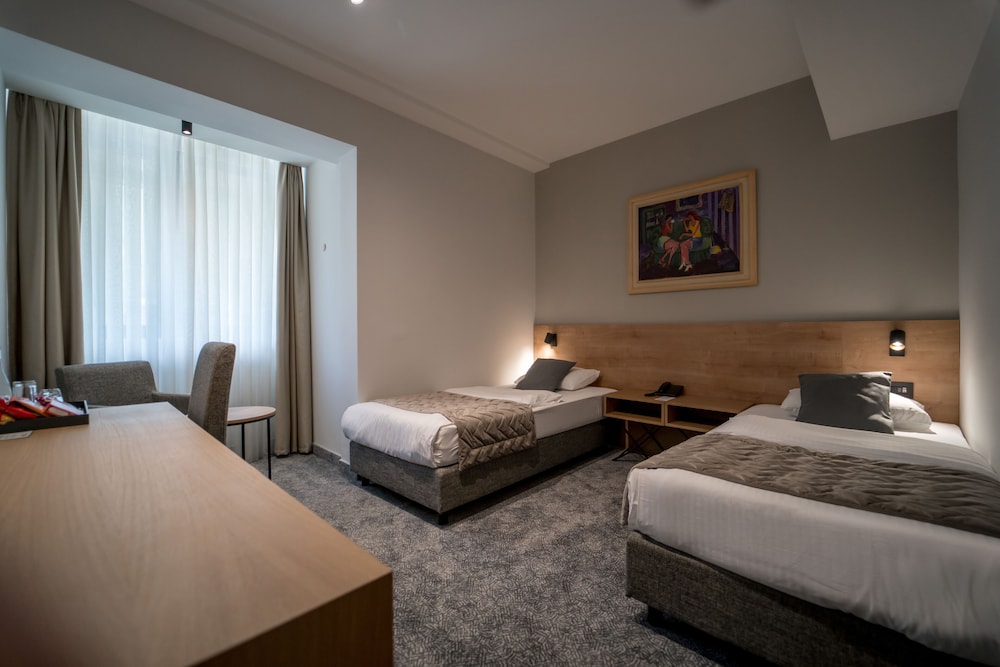 Standard Room - Photo 1