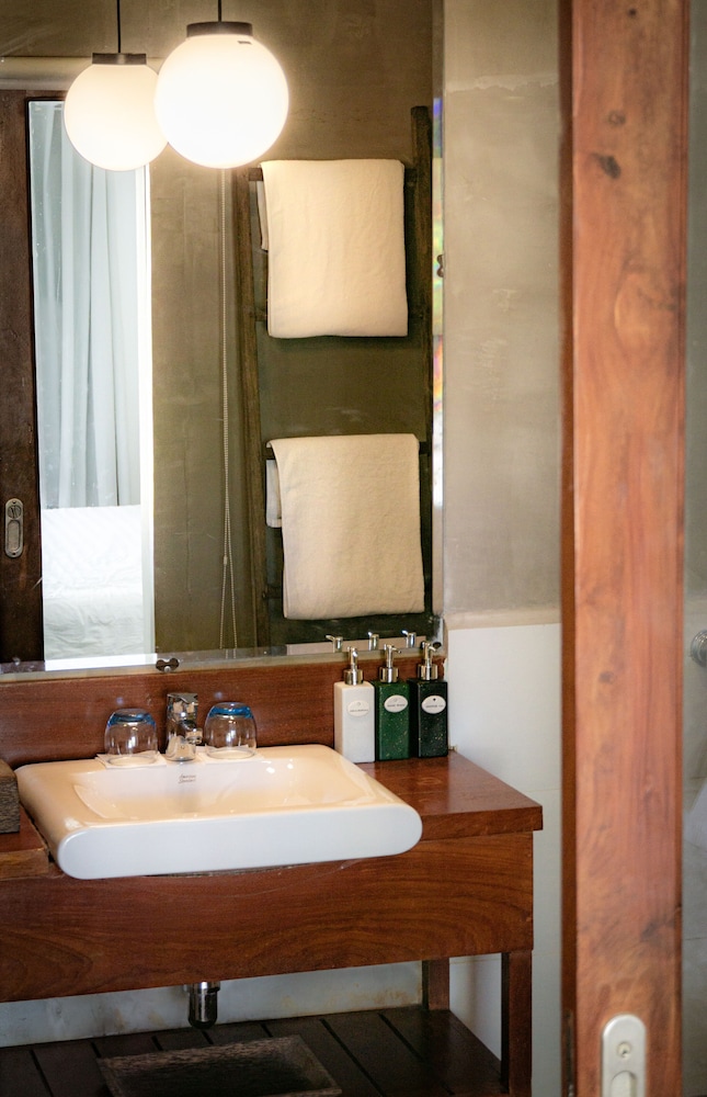Deluxe Double Room, Pool View photo 2