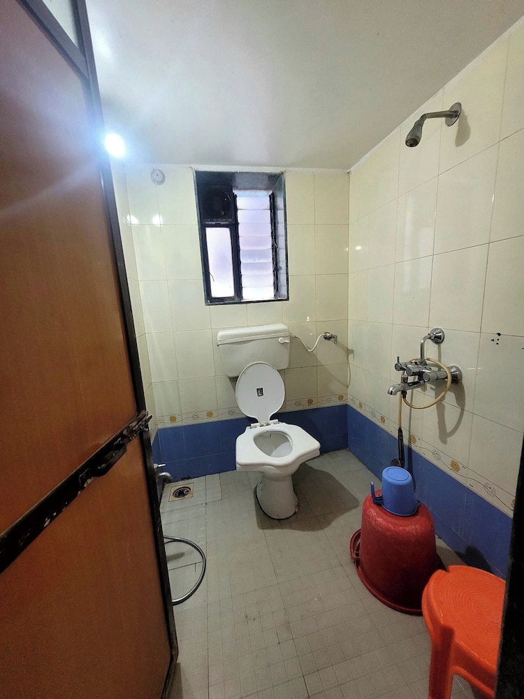 Triple Bed Non AC Room - Photo 2