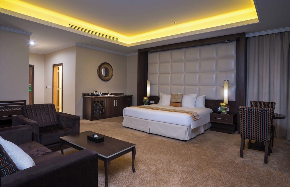 Executive Room - Photo 1