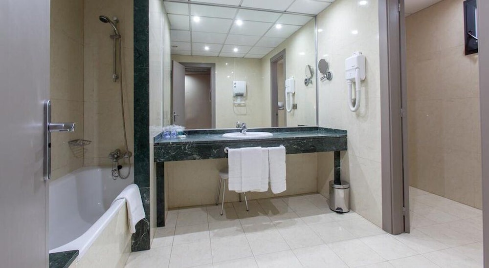 Single Room, 1 Double or 2 Twin Beds photo 2