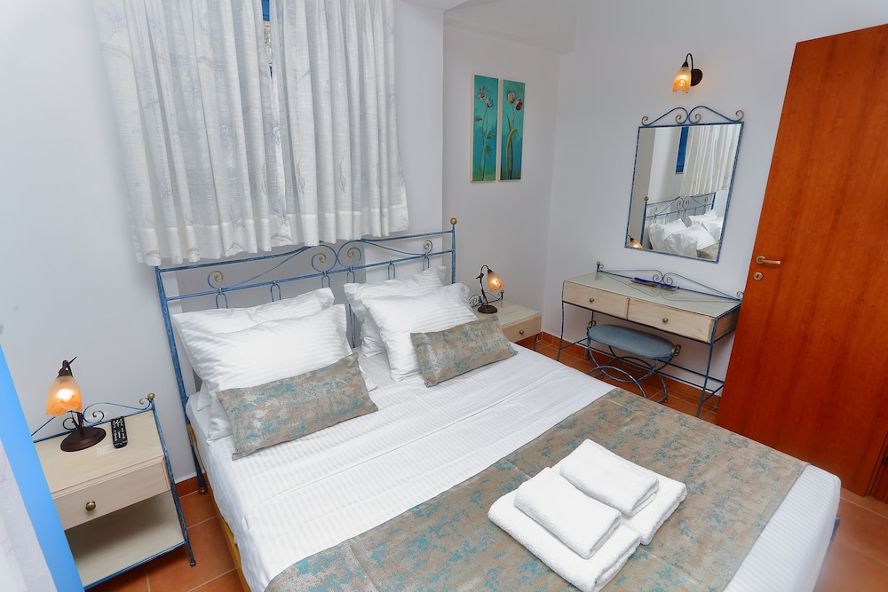 Family Apartment, 1 Bedroom photo 2