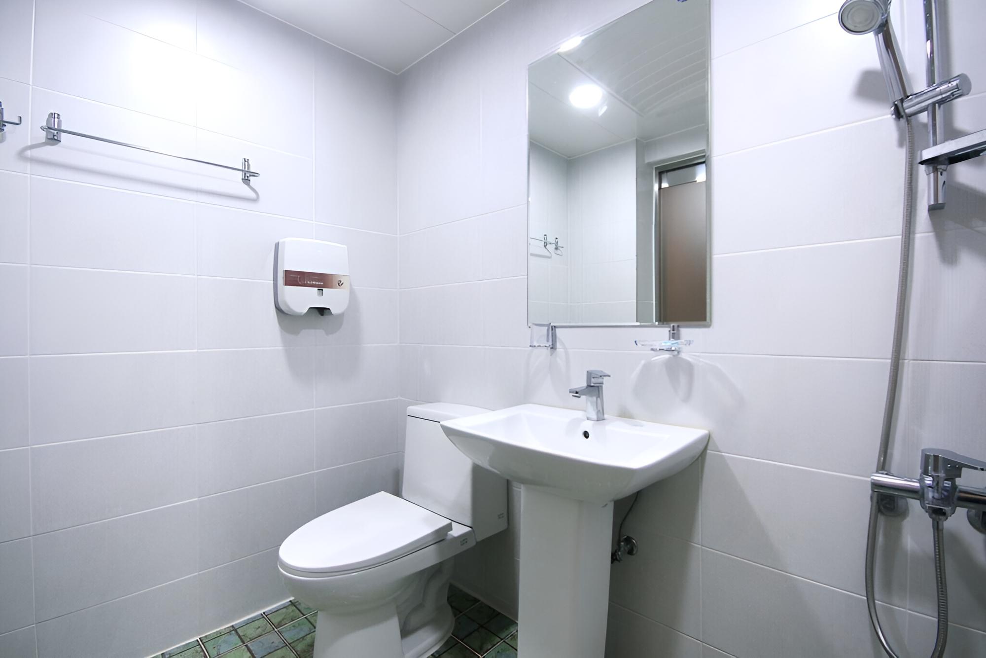 Room (Standard room (check-in from 11am)) - Photo 4