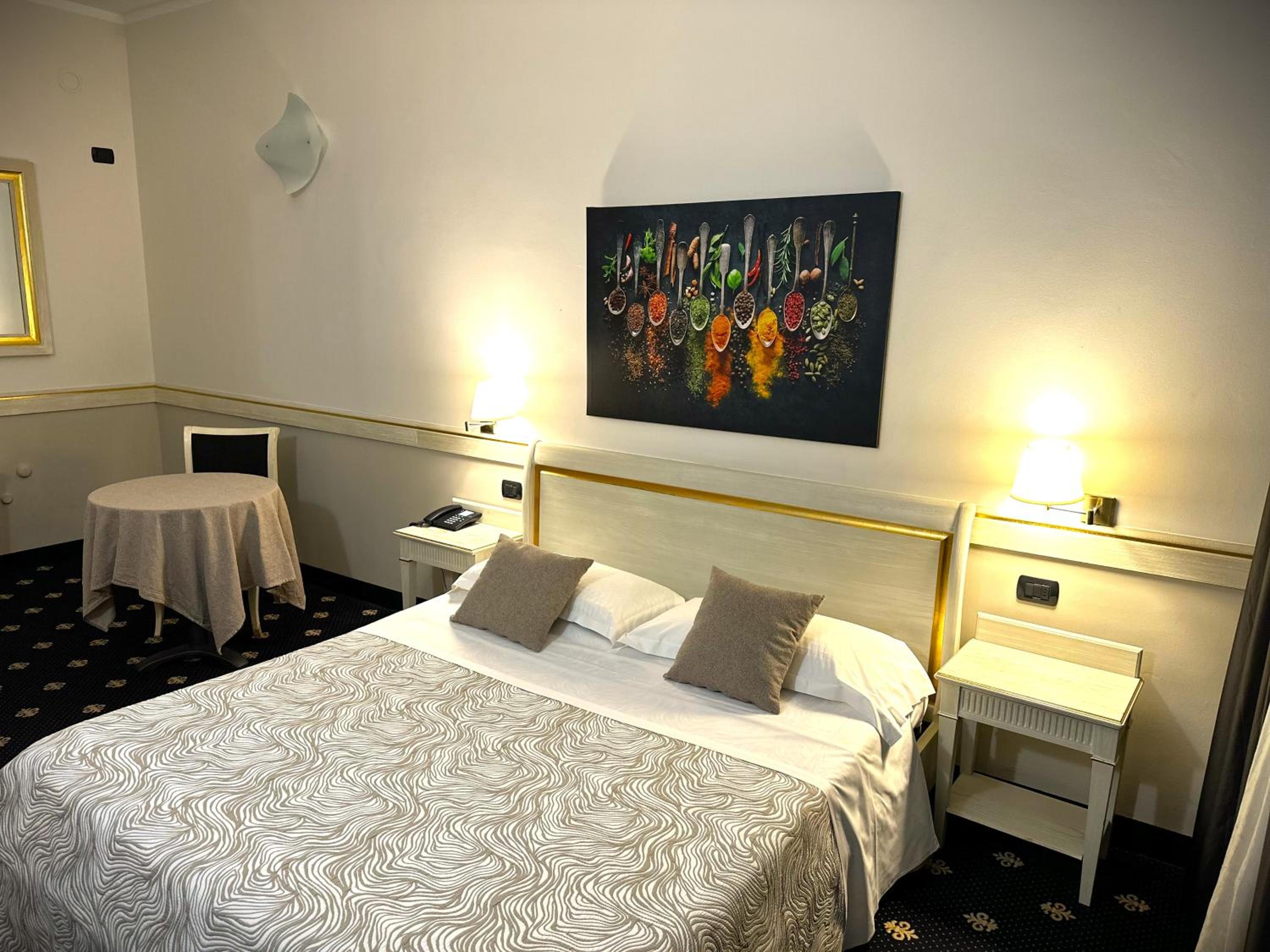 Large Double Room - Photo 35
