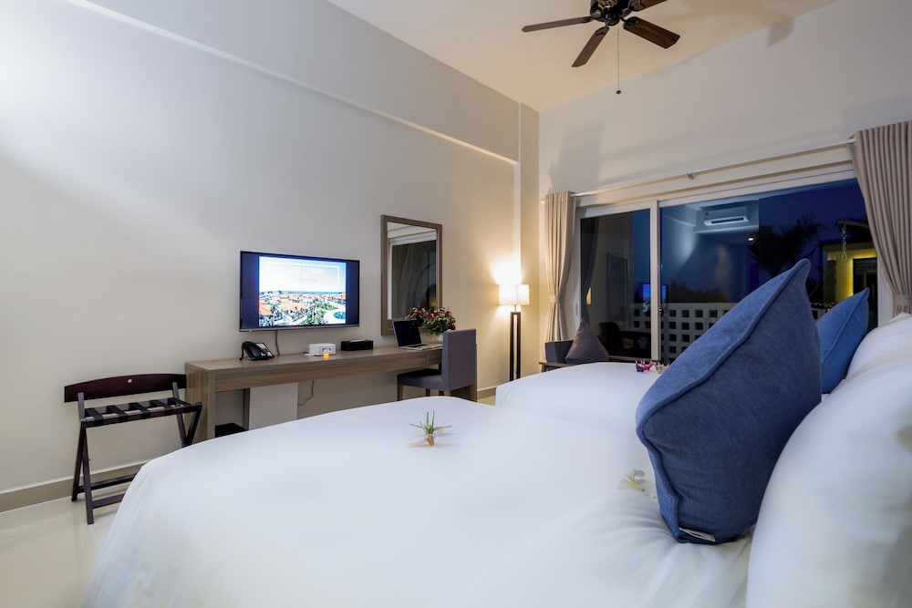 Grand Deluxe Twin Room