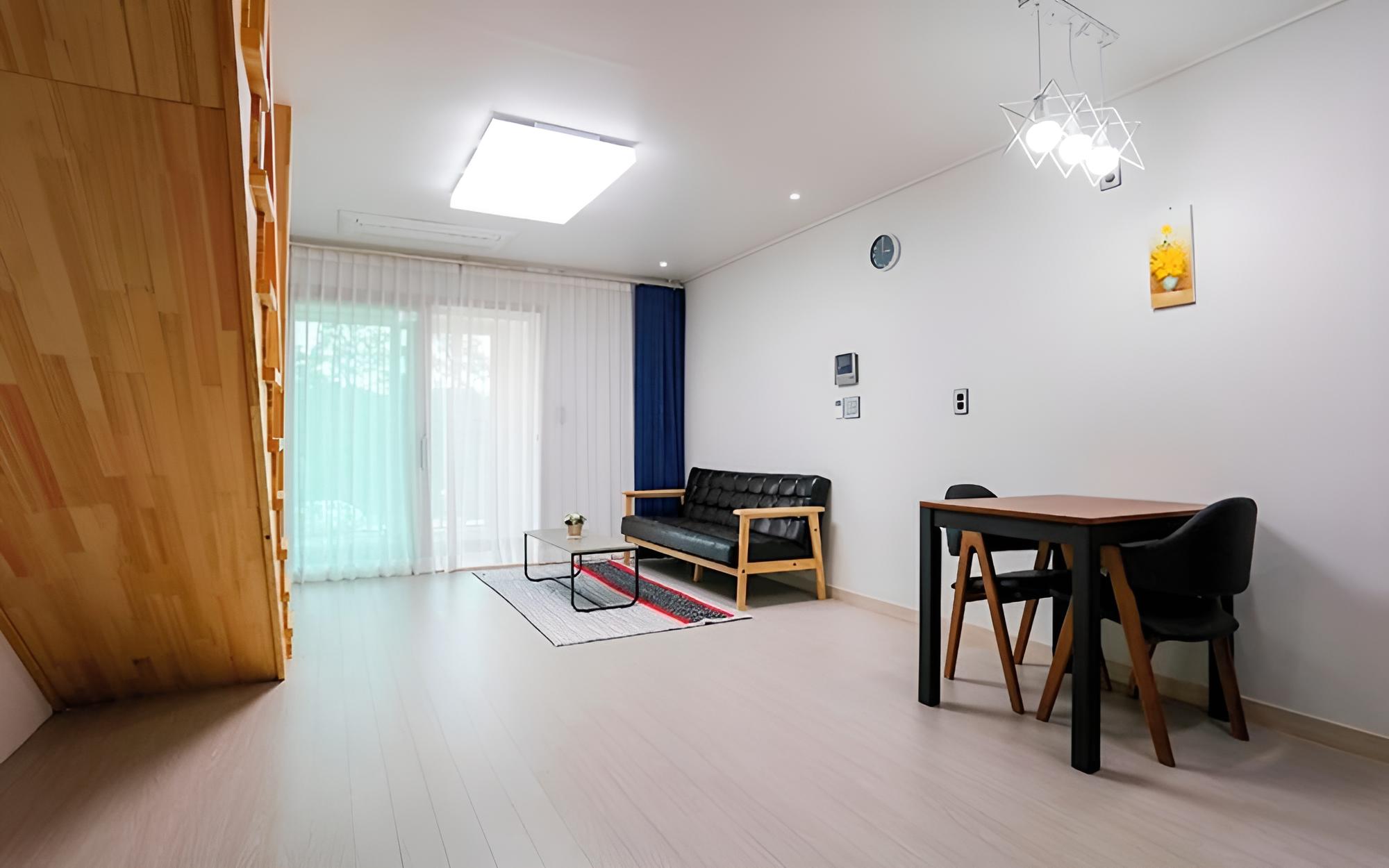 Room (Room 201 (Double bed bed room)) photo 1