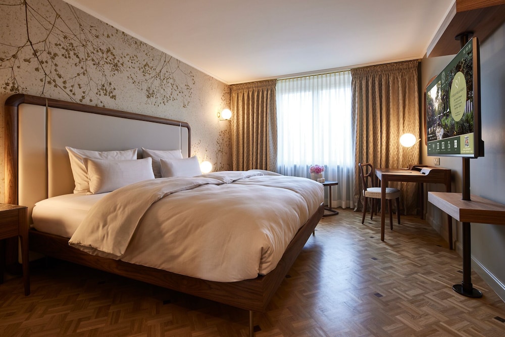 Room (Preferred)