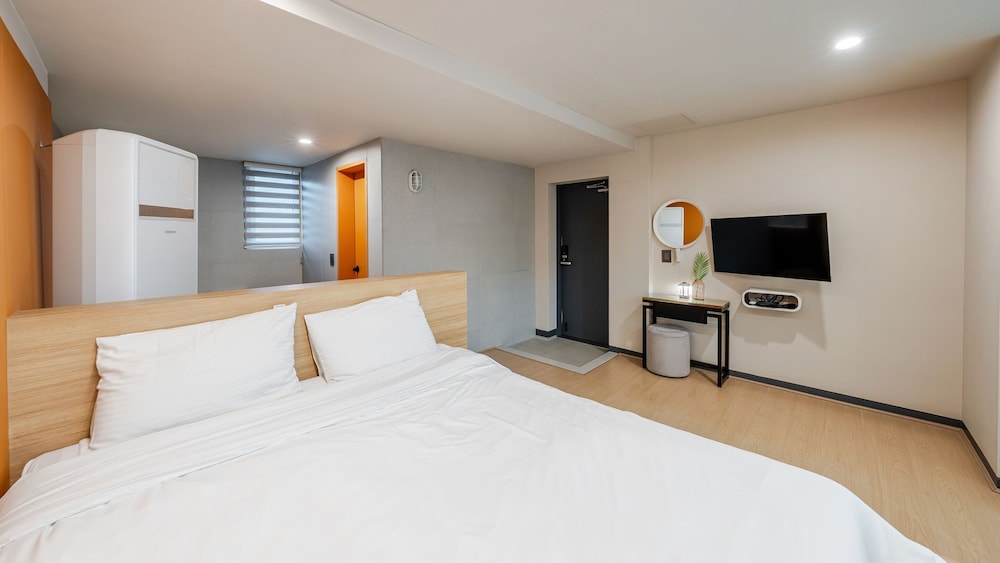 Basic Room, 1 Bedroom (Room B201 (Couple Room)) - Photo 4