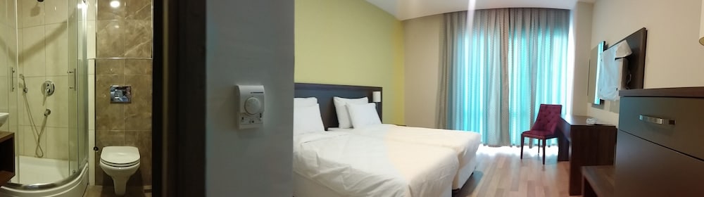 Room, 2 Twin Beds, Smoking photo 1