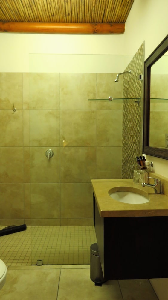 Standard Room - Photo 4
