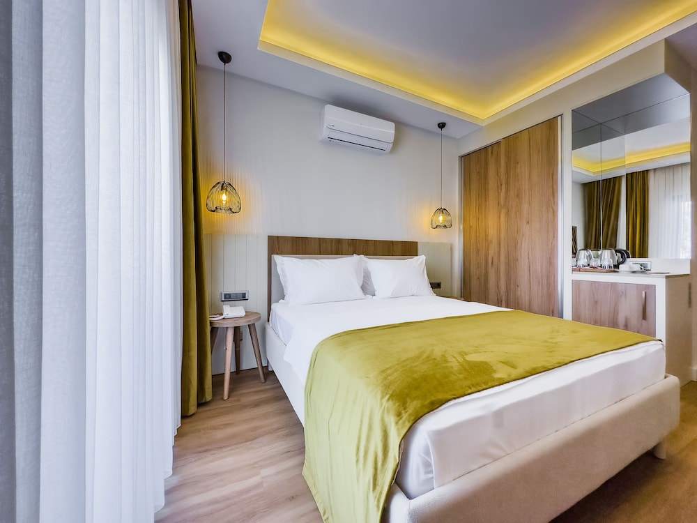 Deluxe Double Room, Balcony,Side Sea View - Photo 16