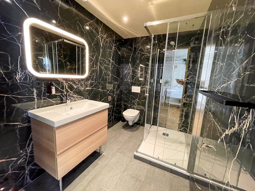 Superior Quadruple Room photo 2