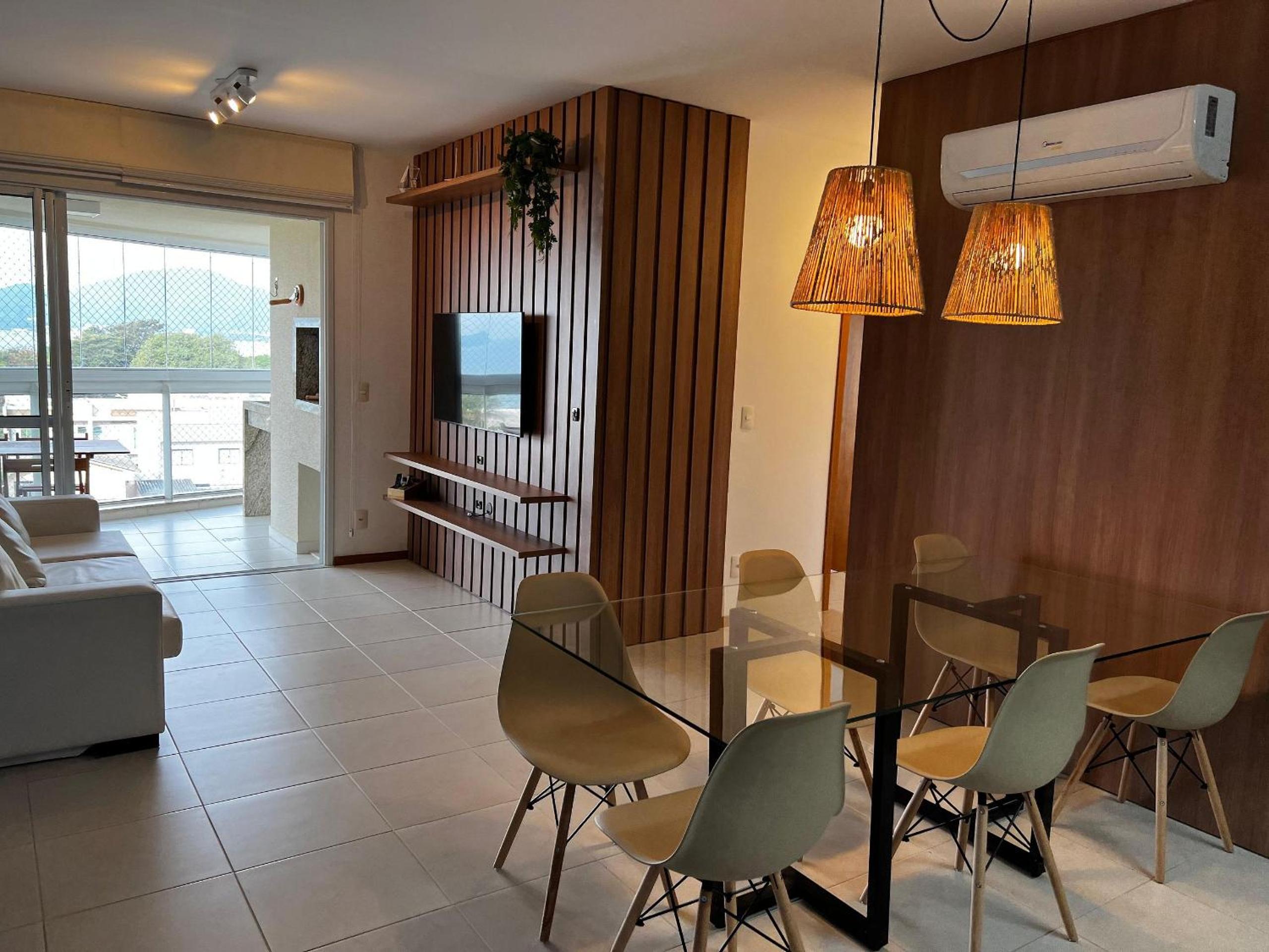 Three-Bedroom Apartment with Sea View photo 3