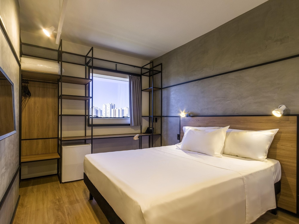 Apartment, 1 Double Bed, Accessible (Modern) - Photo 1