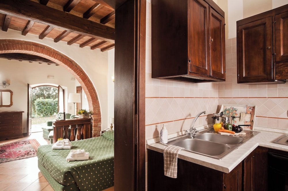 Studio Suite, Courtyard View