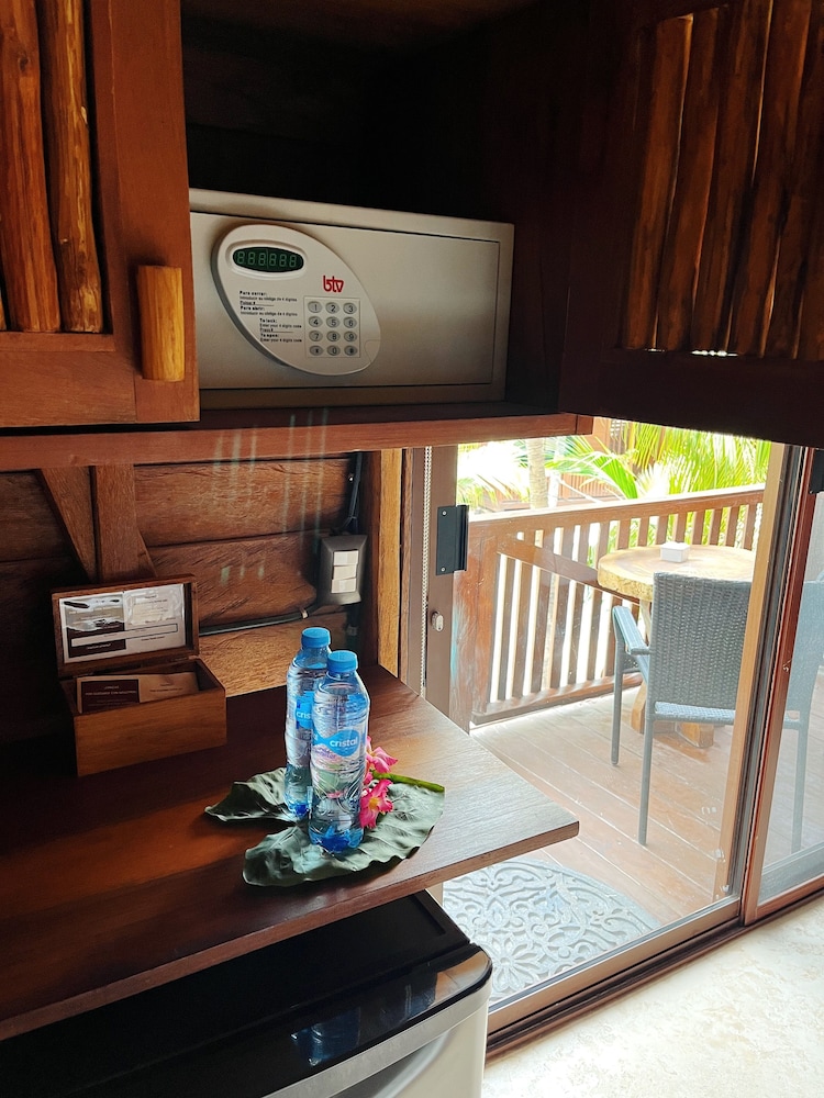 Double Room, Pool View - Photo 6