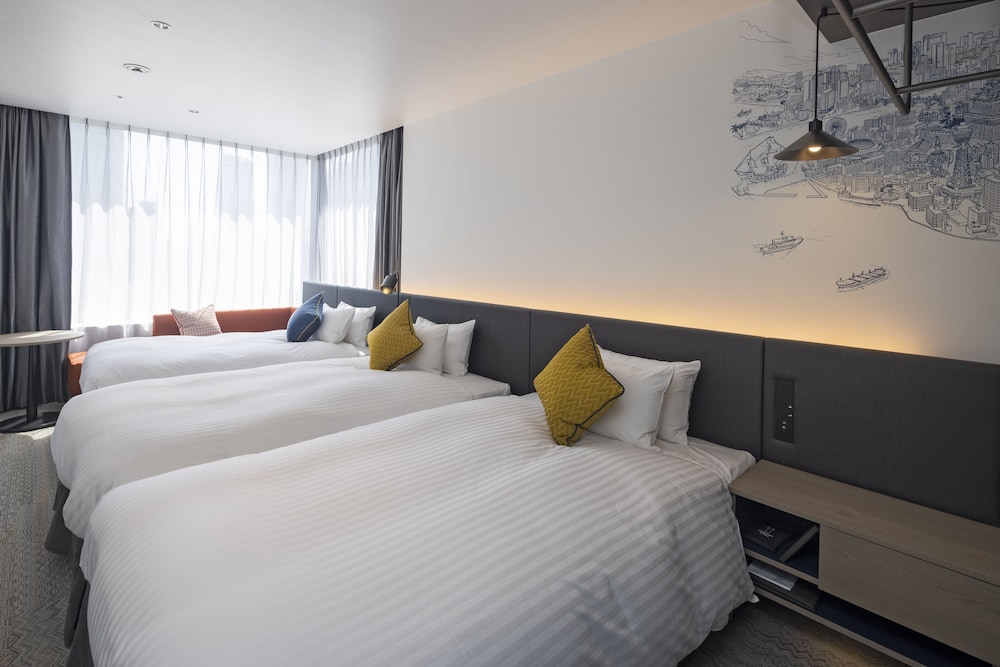 Superior Twin Room, Non Smoking (25 square meters, For 3 Guests) - Photo 1
