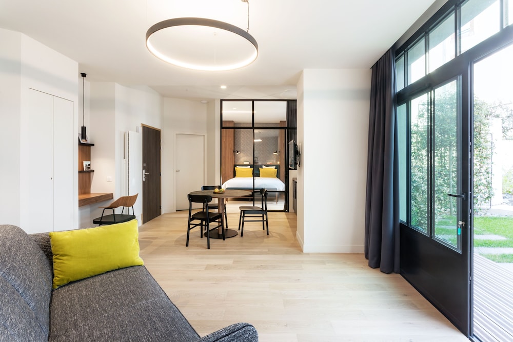 Deluxe Apartment, Private Bathroom, Garden View (Chez Béatrice) photo 1