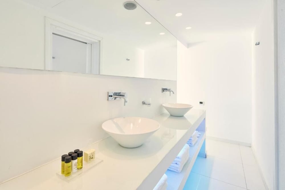 Platinum Penthouse Suite - Photo 3