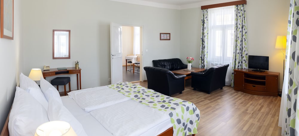 Standard Apartment, Kitchen