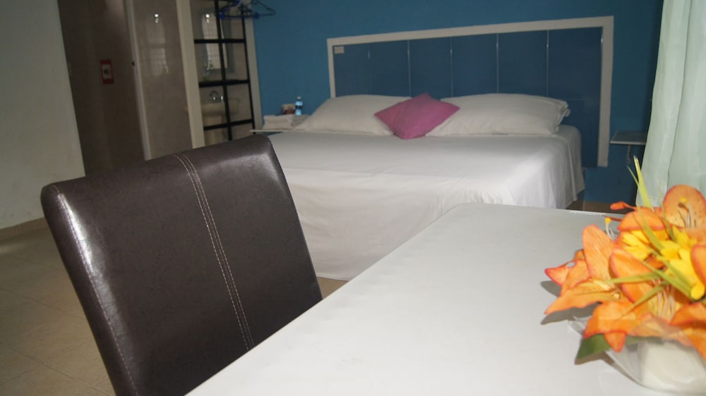 Basic Room, 1 King Bed photo 1