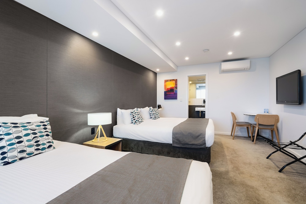 Standard Room, Multiple Beds photo 1