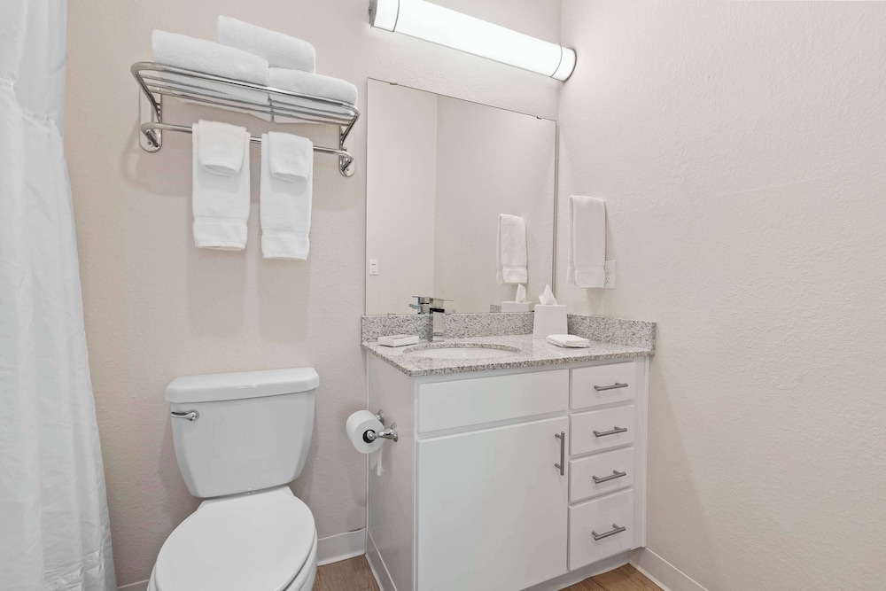 Suite, 1 Bedroom, Accessible (Hearing) - Photo 14