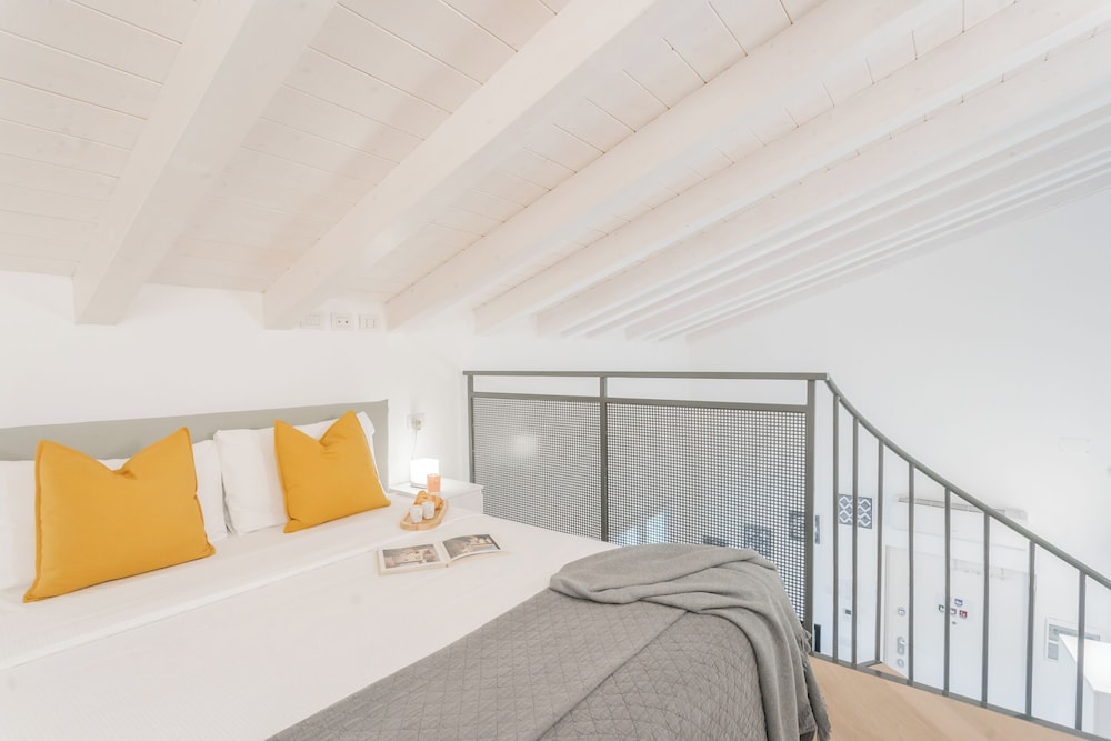 Apartment (2 Bedrooms)