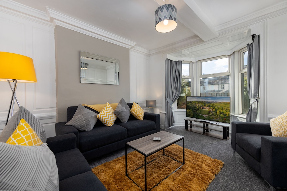 House, 5 Bedrooms (Herbert House) photo 1