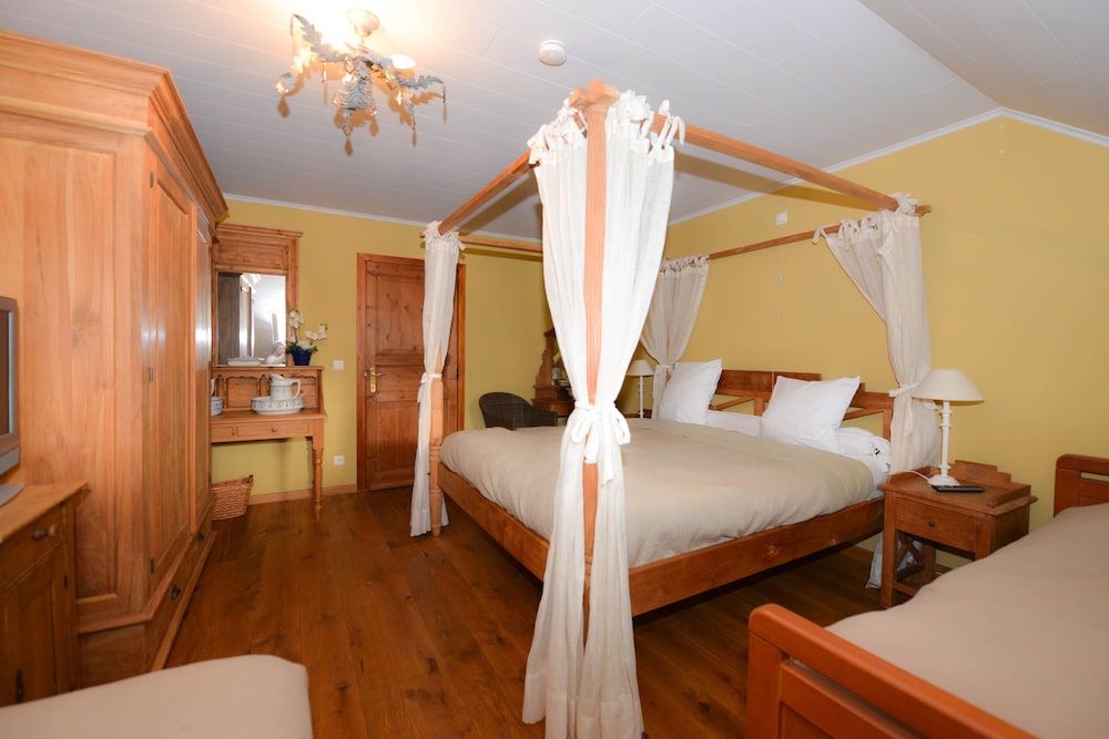 Quadruple Room (L'Amenitie) photo 3