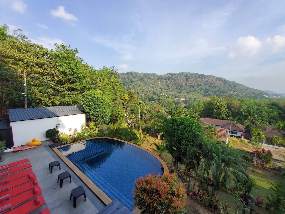 Villa, Multiple Bedrooms, Smoking, Private Pool photo 2