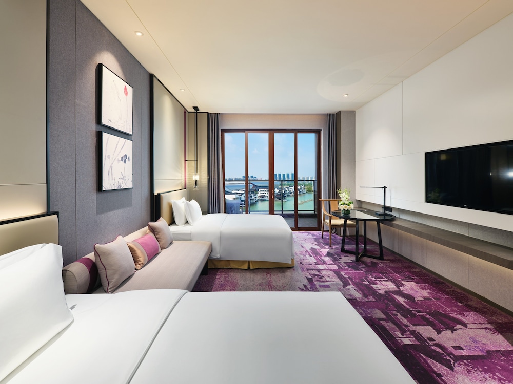 Club Room, 2 Twin Beds - Photo 2