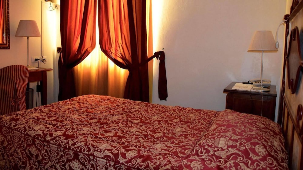 Single Room photo 2