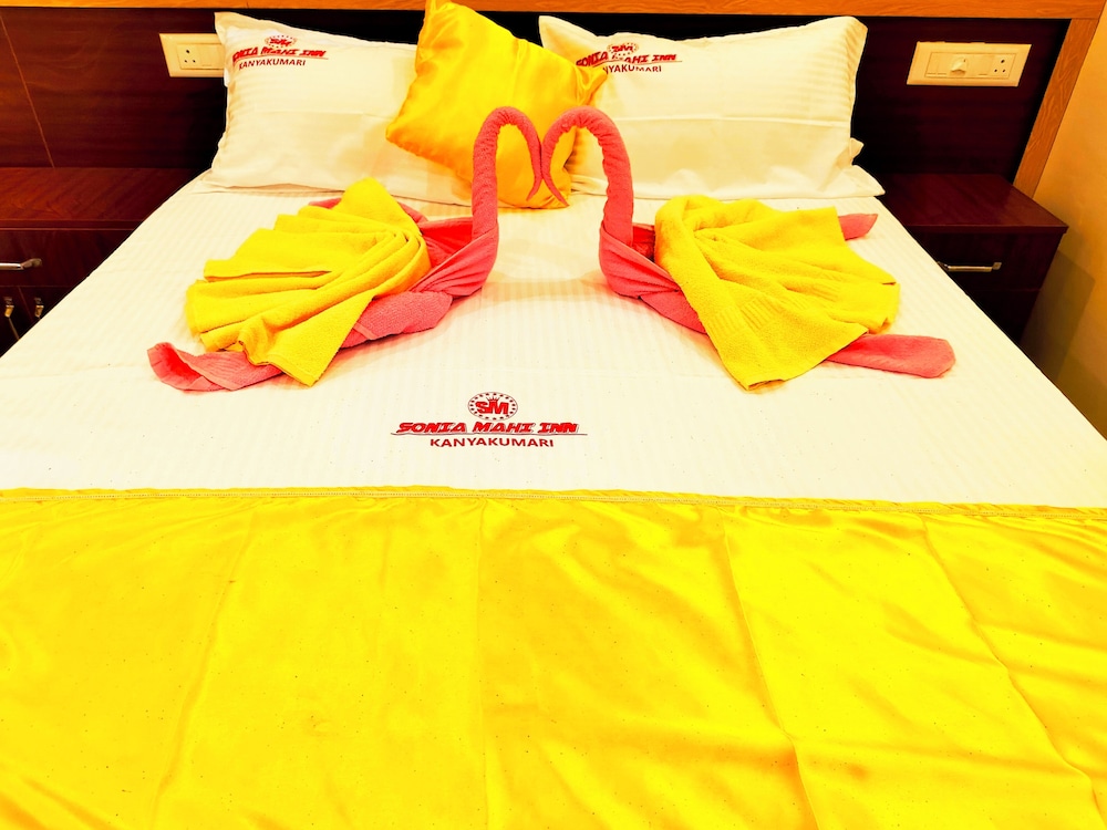 Standard Double or Twin Room, Pool View