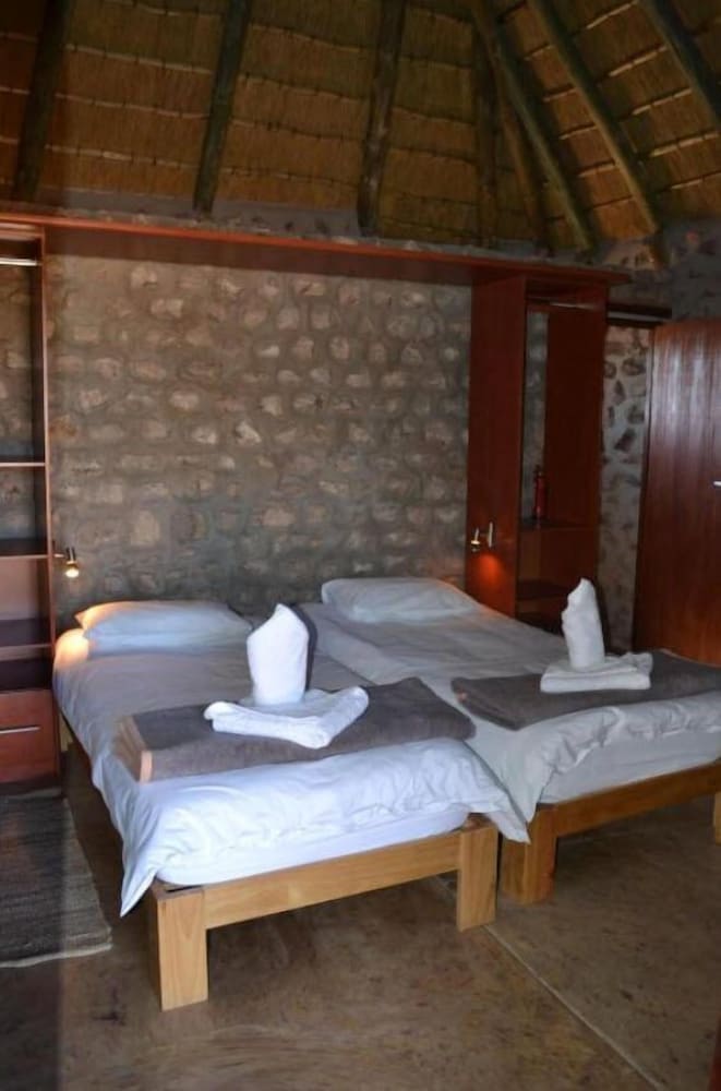 Basic Triple Room photo 3