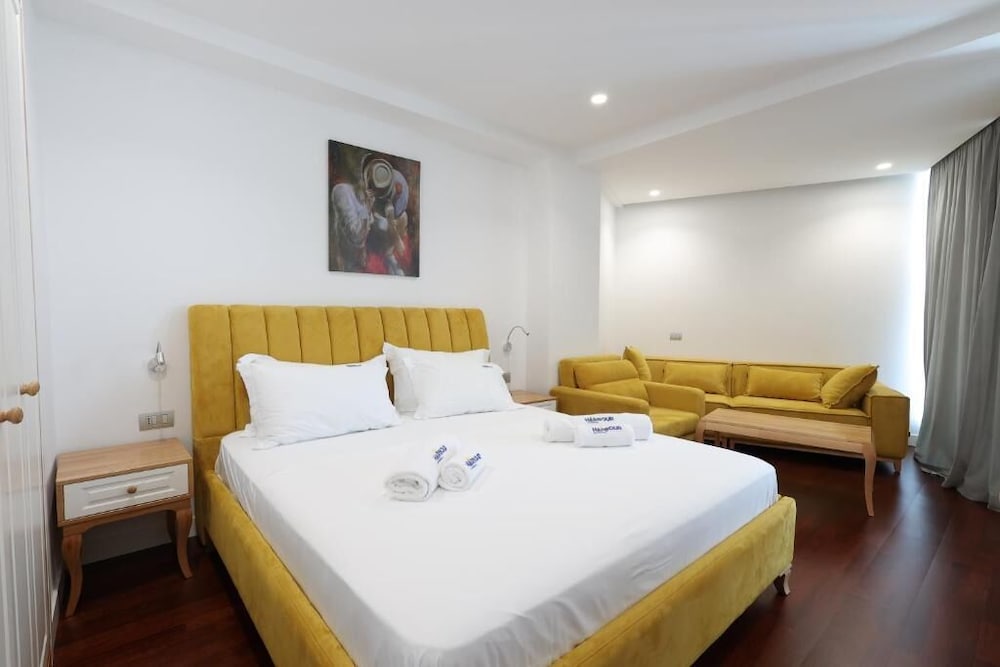 Deluxe Triple Room with Balcony and Sea View