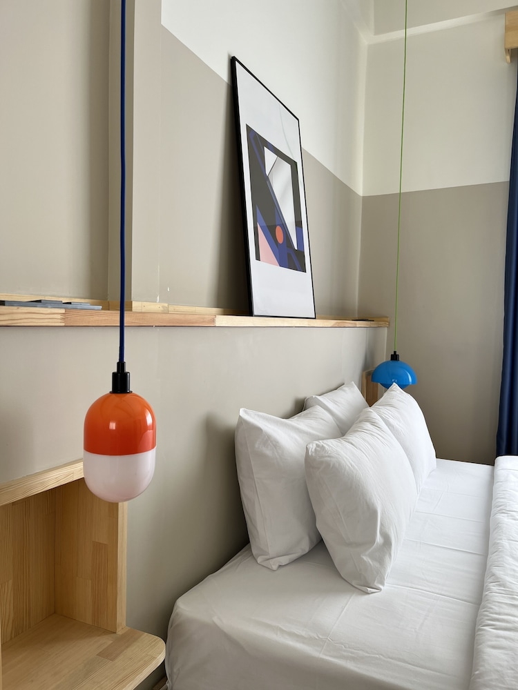 Extreme Electric Blue Room with Balcony photo 3