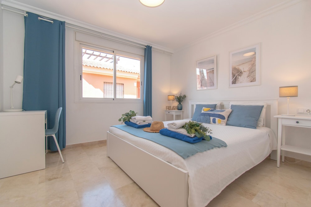 Apartamento familiar, 4 habitaciones, 2 baños, ubicado en la montaña (Dúplex familiar en Riviera con piscina)