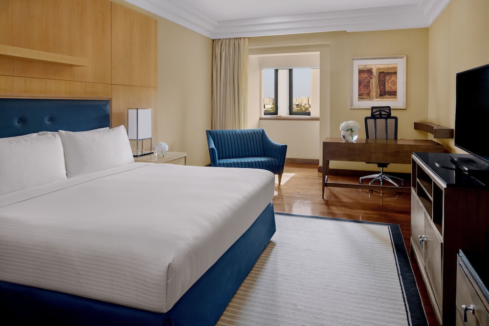 Classic Room, 1 King Bed, Accessible, Club Lounge Access (Club Floor) - Photo 1