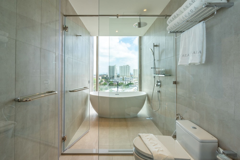 Panorama Executive Suite - Photo 3