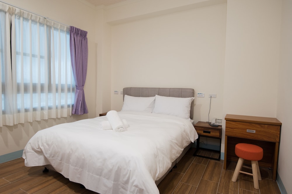 Standard Double Room (602)
